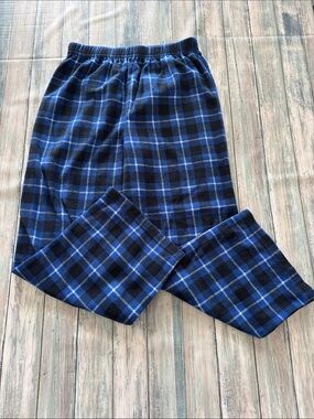 Cuddl Duds Kids Blue and Black Plaid Pajama Pants (Sz: M/8)
